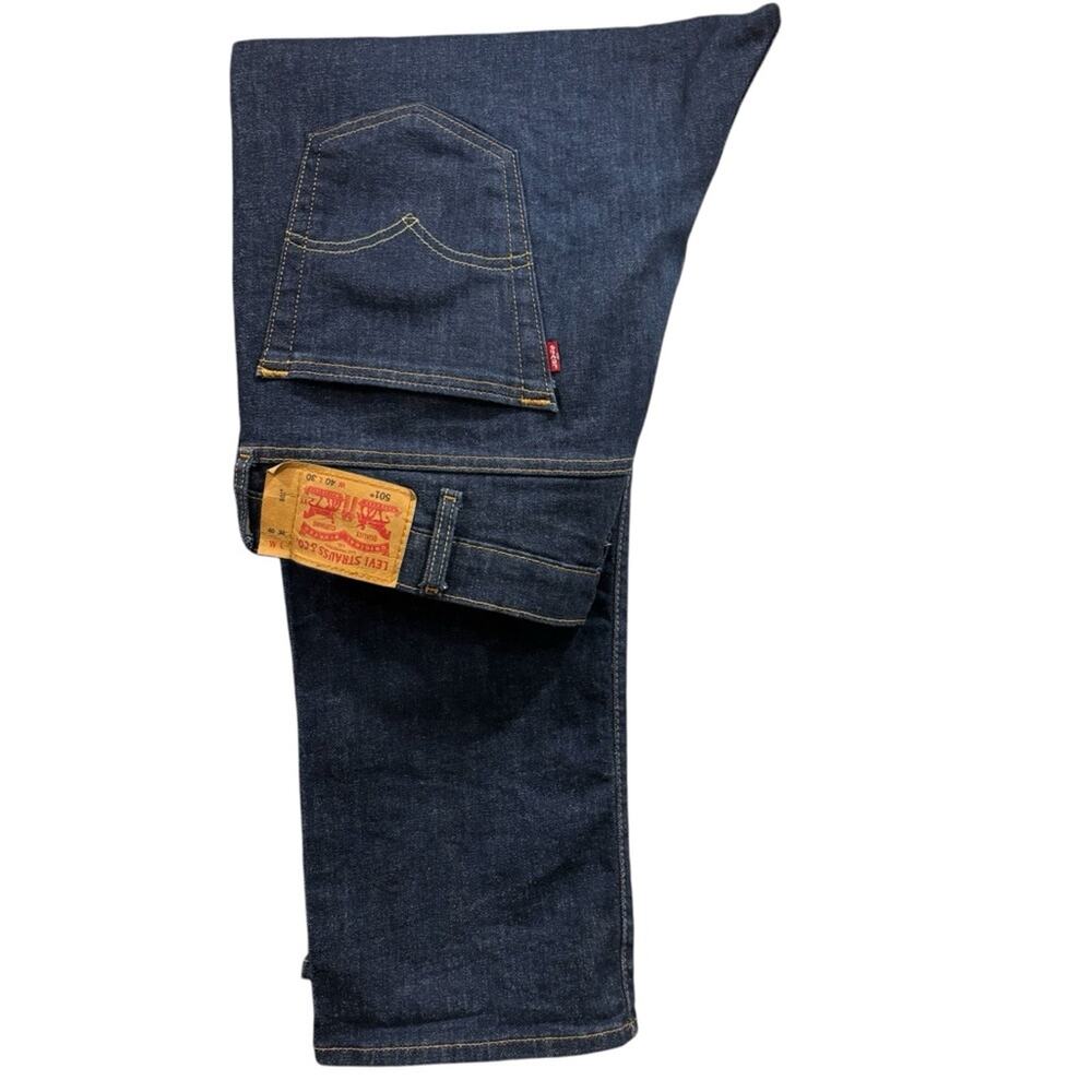 LEVI’S Men’s 501 Dark Wash Button-Fly straight leg denim Jeans, W40 L30
